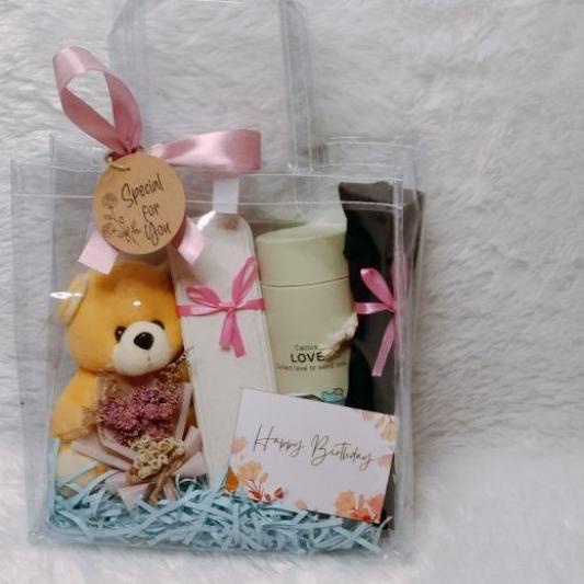 

Penawaran Terbaik Hampers Totebag Gift | Hampers Alat Makan | Kado Ulang Tahun | Graduation Gift dll