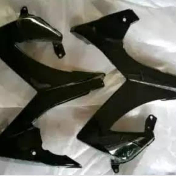 sayap body depan motor satria fu facelift warna hitam