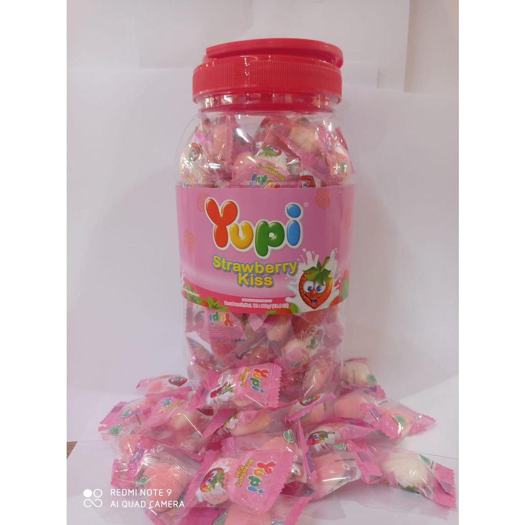 YUPI STRAWBERRY KISS TOPLES 300 GR