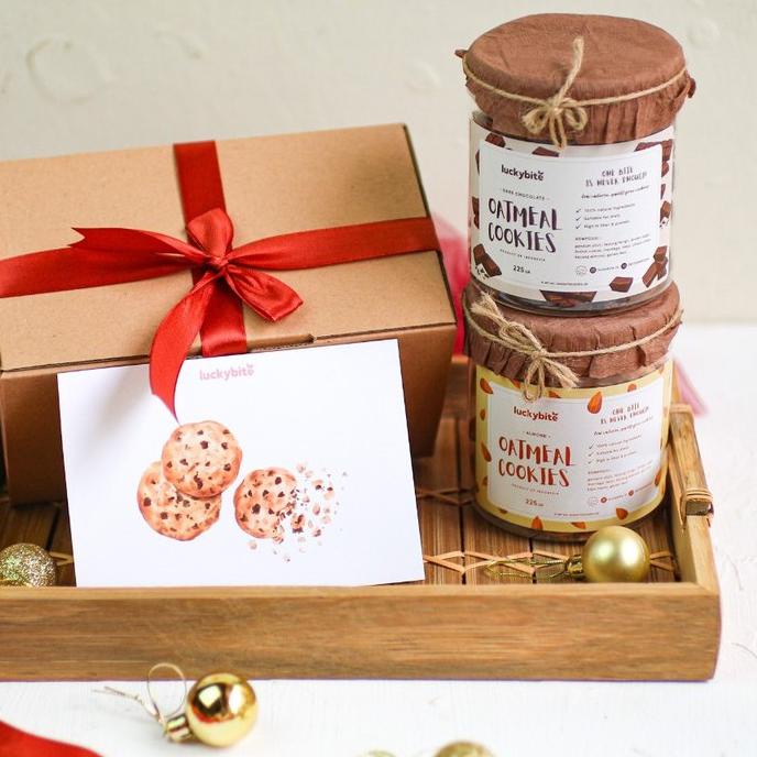 

➲ Hampers / Gift Box / Kado - Oatmeal Cookies 2 Jar + FREE Greeting Card + Pita + Bubble Wrap | LUCKYBITE ☏