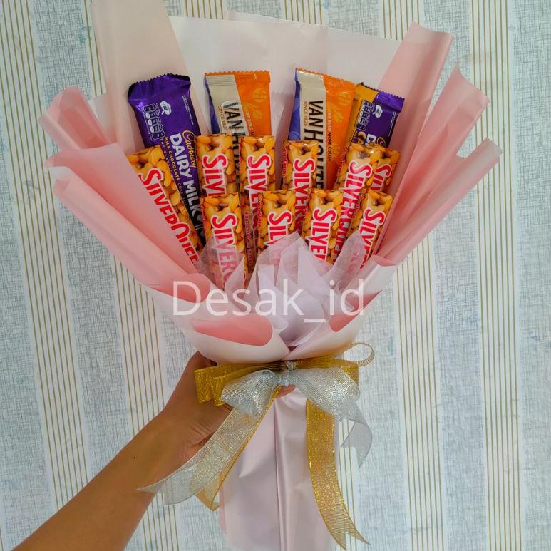 

Best product BUCKET COKLAT / BUKET SNACK / BUKET COKLAT / BUCKET SNACK / HADIAH WISUDA / HADIAH ULANG TAHUN 8VC