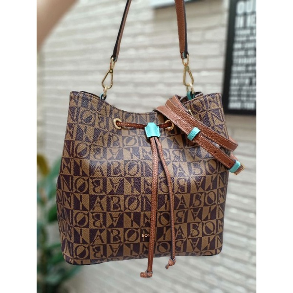 bag serut monogram besar Bonia original