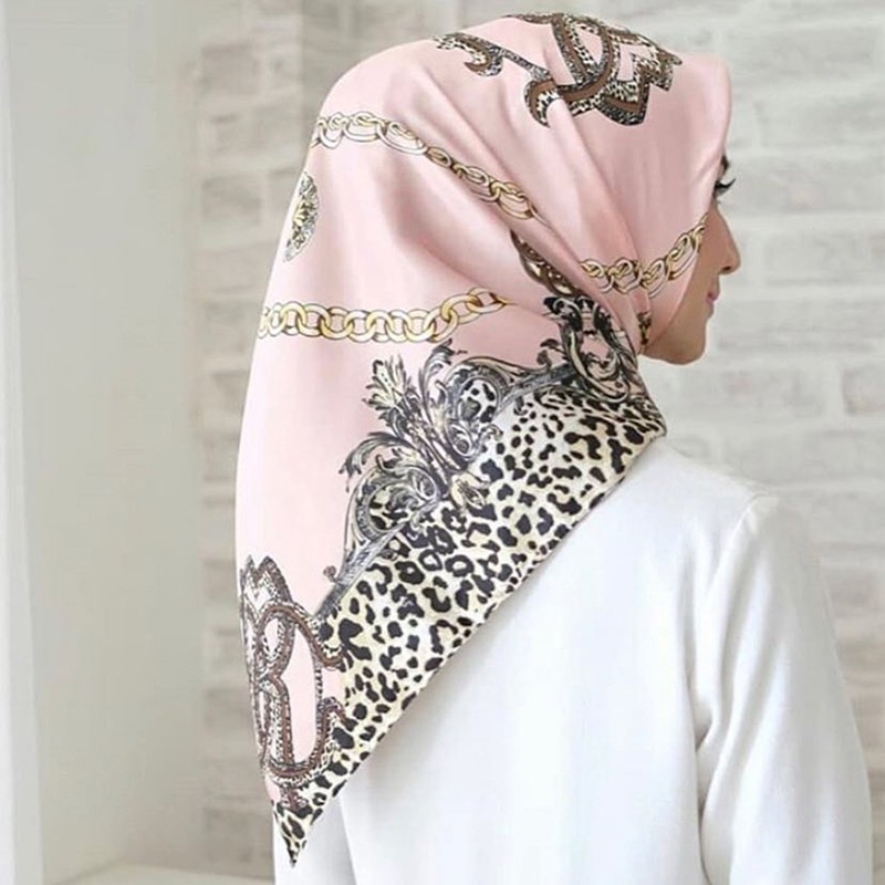 Hijab  kerudung HeadBand shawl Musim Panas Syal Sutra Wanita Bagian Tipis 90*90 Satin Ledakan Gaya Selendang Bernapas Fashion Jilbab Klasik Retro Syal