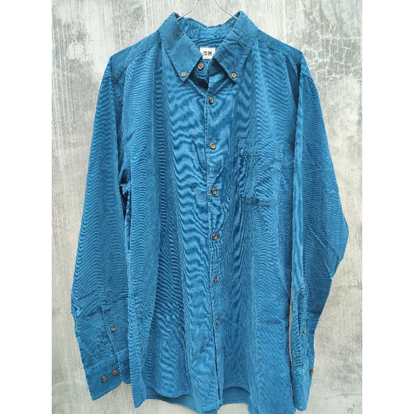 Kemeja Corduroy Uniqlo