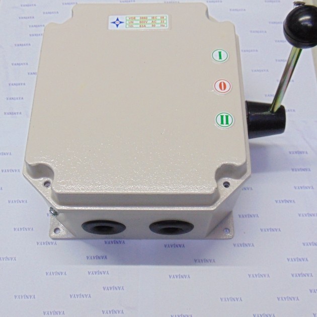 Saklar Ohm Saklar 4P 63A Nk/Cos 4P 63A Nk/Handle Pln Genset 4 63A Nk