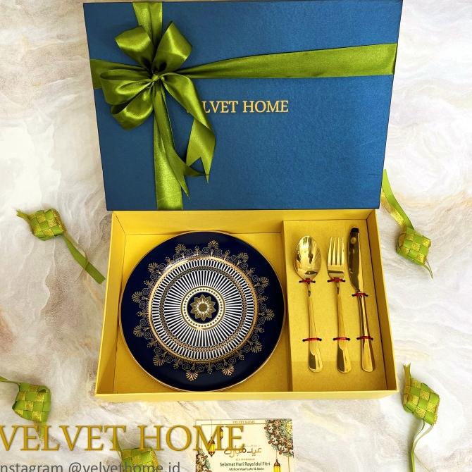 Set Hampers Piring Makan Hias Cutlery Parcel Natal Idul Fitri Lebaran