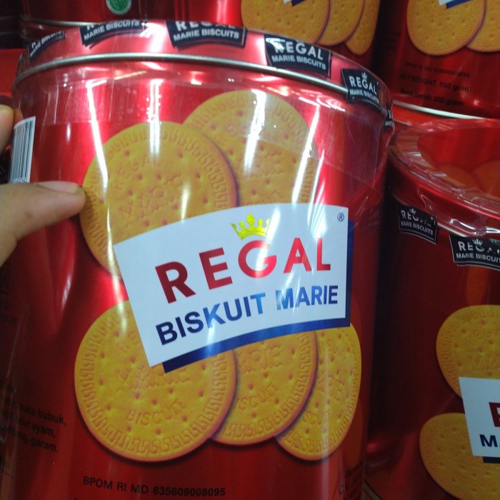 

Biskuit Regal kaleng 550gr