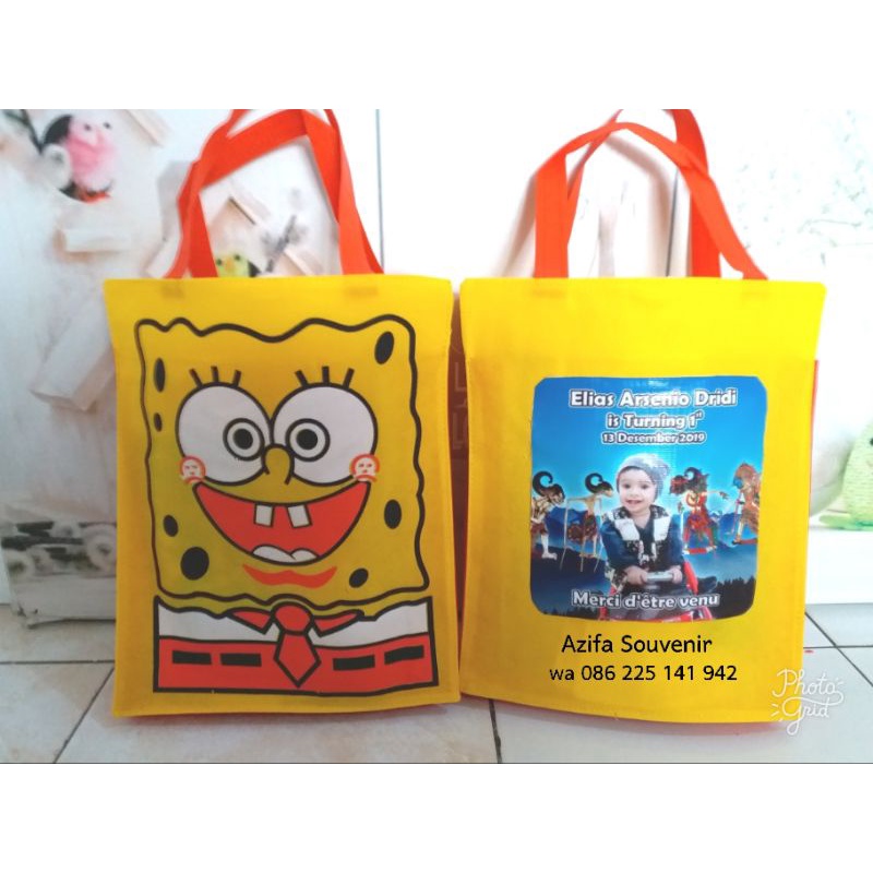 

Tas / Goodie Bag Souvenir Ulang Tahun / Ultah Anak murah Tenteng Kepala Kartun pake Foto