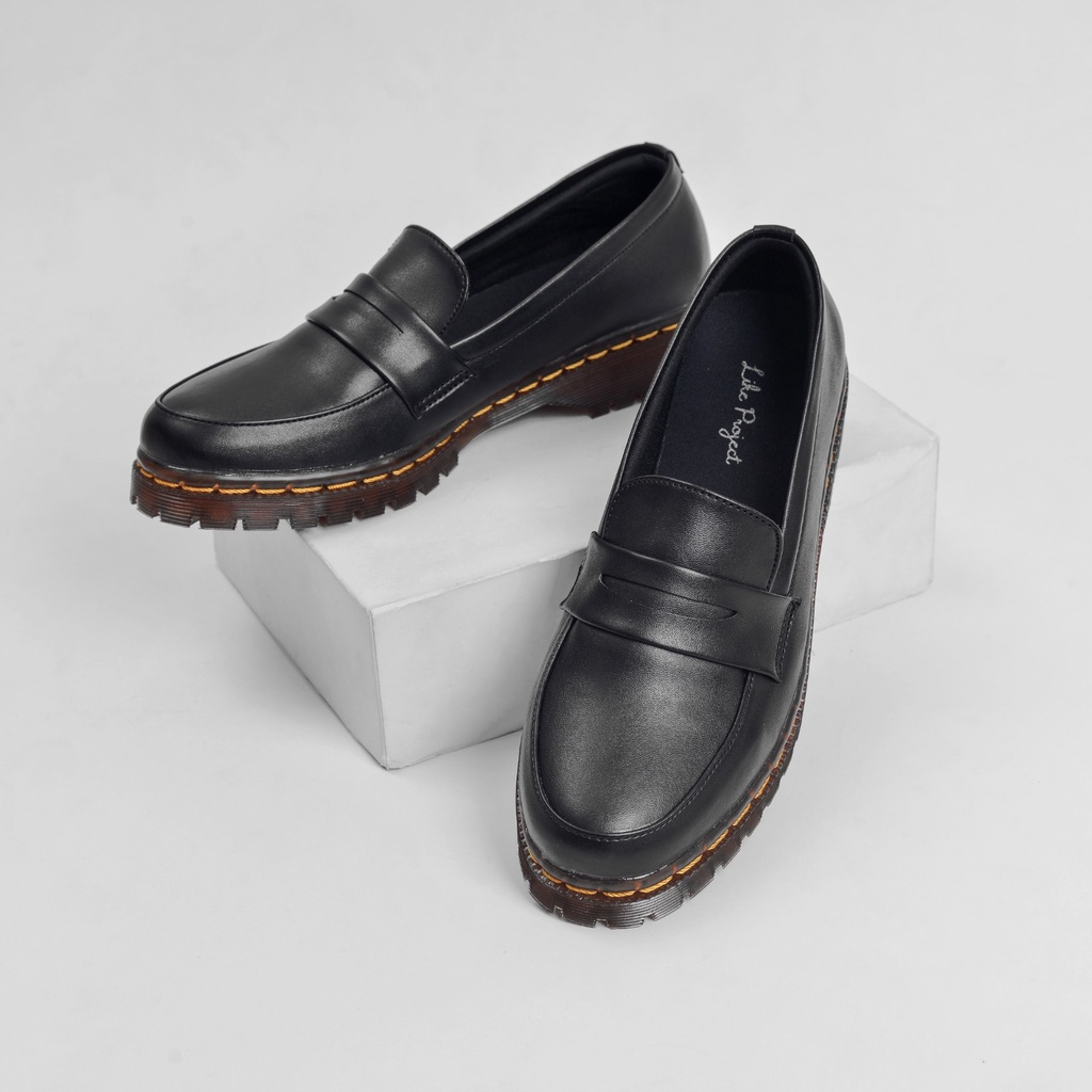 Like Project LALAKI Slip On Wanita &quot;LIVIA SHOES BLACK&quot;