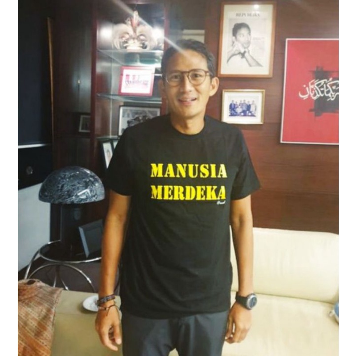 kaos manusia merdeka / kaos sandiaga uno / kaos tulisan manusia merdeka