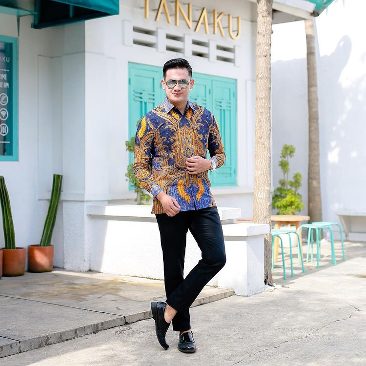 Benang Raja Kemeja Batik Pria Lengan Panjang Motif Semarangan Akar sogo