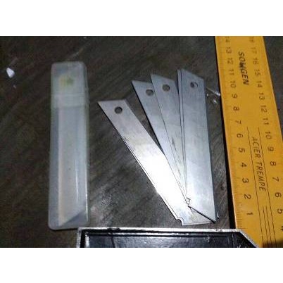 

}}}}}}] ISI REFILL PISAU CUTTER CUTER KATER BESAR