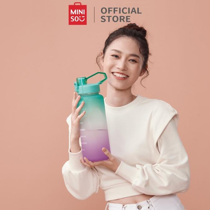 MINISO Botol Minum Air 2L Besar Pelangi Viral untuk Dewasa Gradient