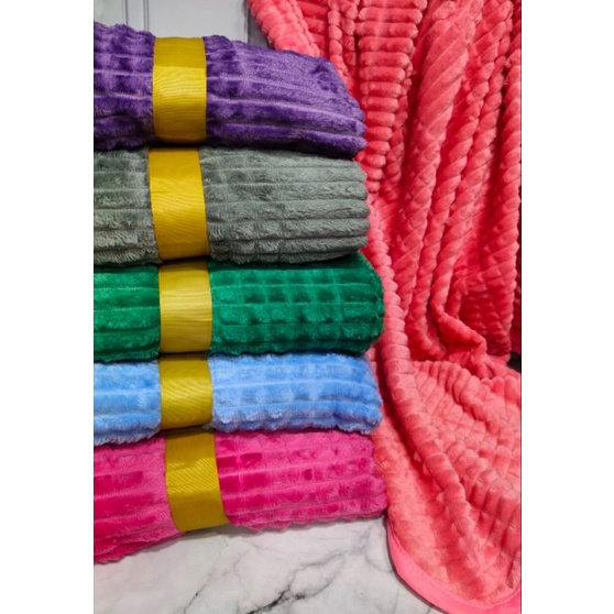 Selimut Vallery Quincy