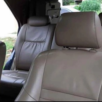 Bantal Mobil Sandaran Kepala Headrest Toyota Fortuner Jok Depan Model Ori Thn 2011