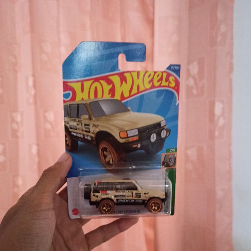 hotwheels toyota land cruiser 80