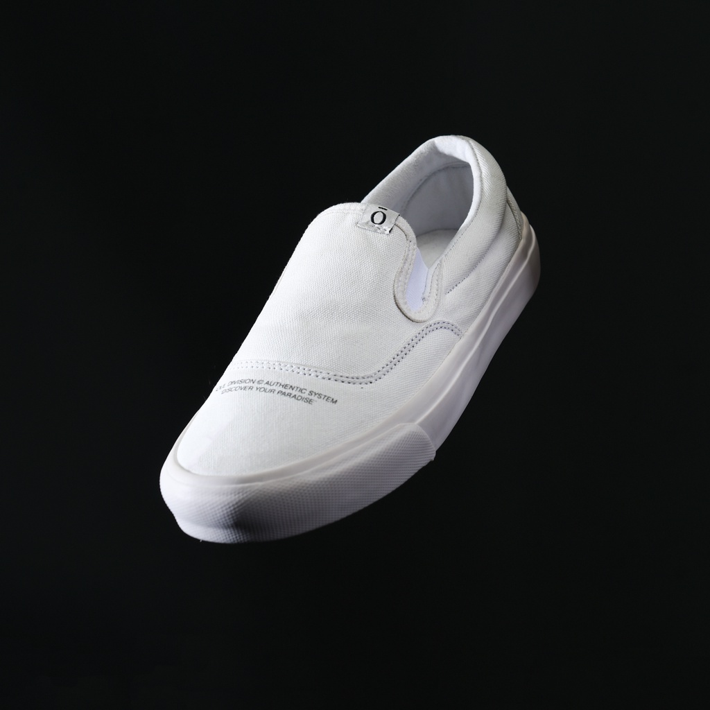 Sepatu Noosa Liberta Slip On Classic Natural White