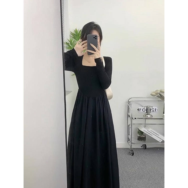 Red Hepburn Style High-End Kerah Persegi Lengan Panjang Gaun Musim Semi 2023 Baru Pinggang Tinggi Tipis Hitam Bawahan Rok Panjang wanita