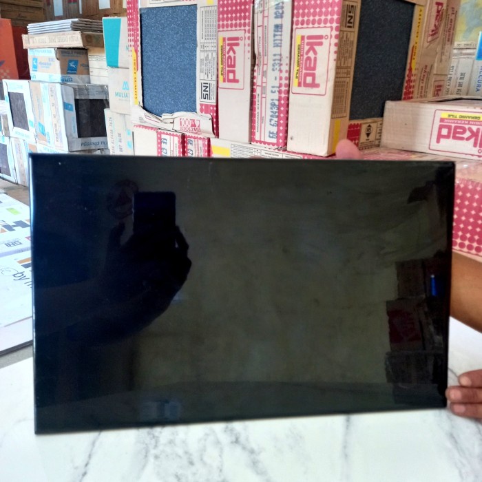 Hotgun Keramik 25X40 Hitam Glossy Super Kilap