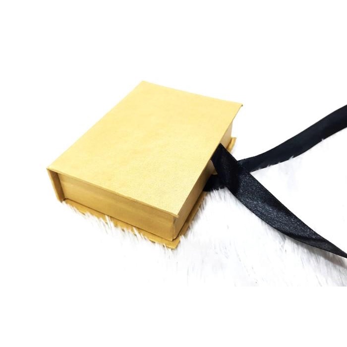 

Gift Box / Kotak Lm / Kotak Kado / Hadiah - Kotak Silver 055