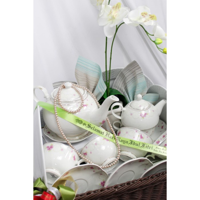 

Terlaris ✨ -PARCEL LEBARAN BANDUNG EXCLUSIVE 14 - ONLY BANDUNG DELIVERY- 2.2.23