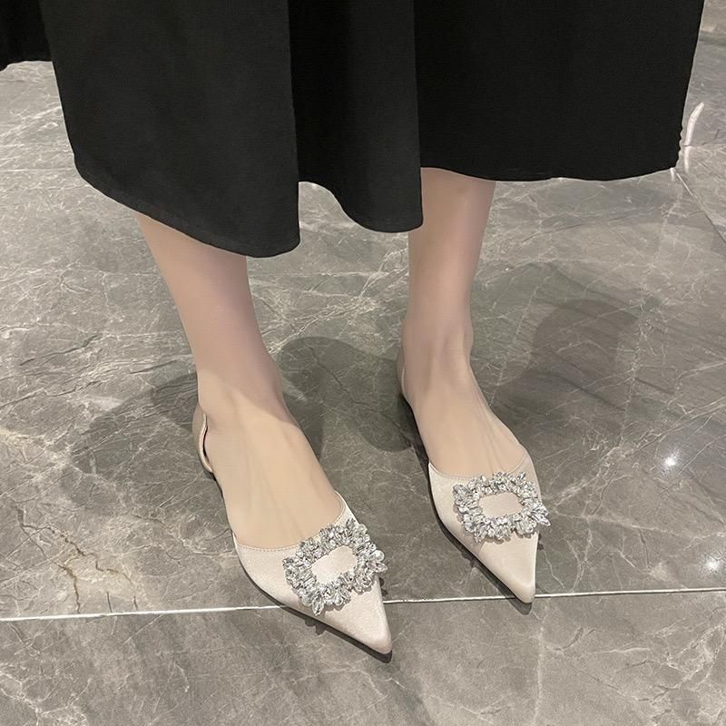 Sepatu Wanita Import Flat dengan Acc Kristal 5114