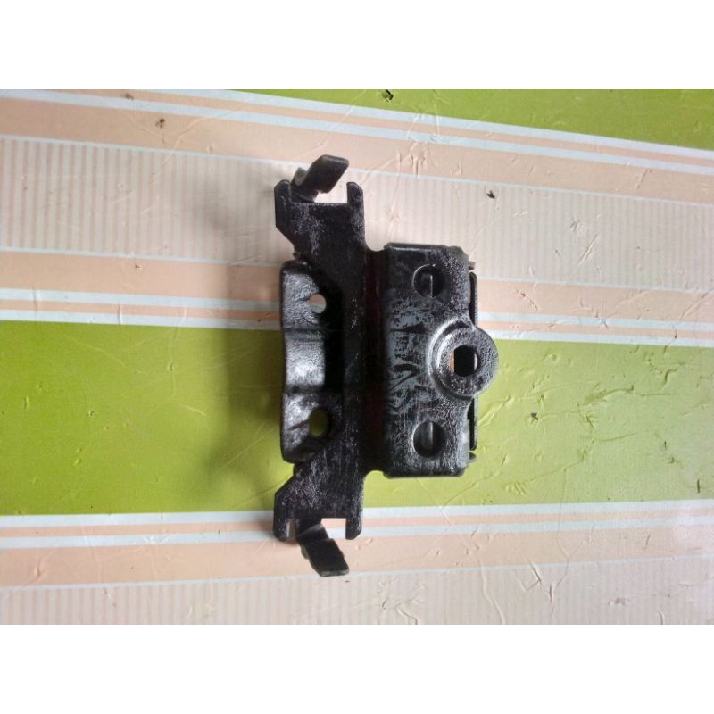 Engsel jog depan engsel jok Honda Supra x 100 lama old supra 100 lama old supra fit lama old 100 sup