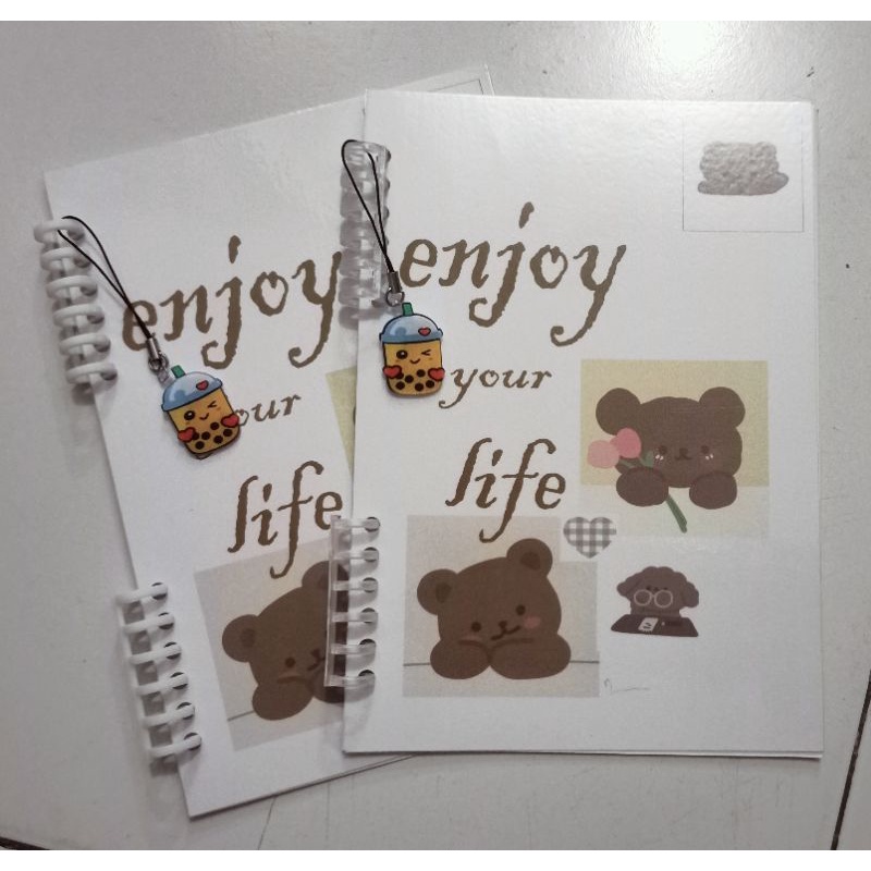 

DAILY PLANNER beruang free gantungan dan stiker beruang