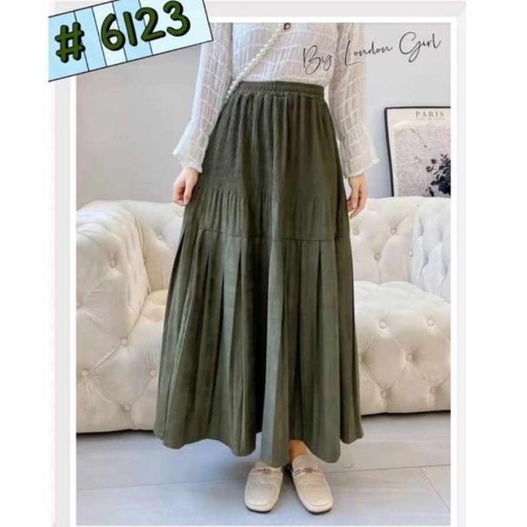 LANGSUNG KIRIM ROK PLISKET SUEDE 6123 by LondonGirl