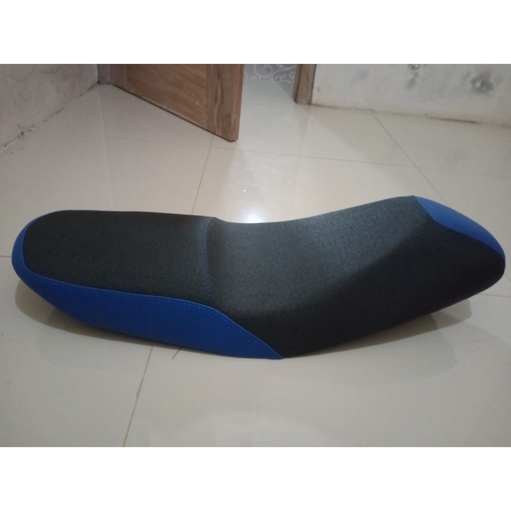 Jok Satria Fu Karbu Barong Roadrace double seat lis warna -Jok Satria Karbu Fu modifikasi - Jok moto