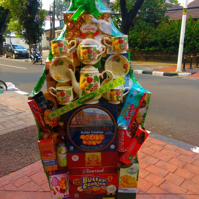

Hampers Tea Sheet Snack Lebaran 038