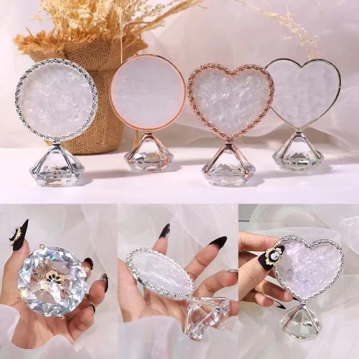 

Terlaris Pallet Nailart Bentuk Hati / Palet Multifungsi Diamond Heart Berlian