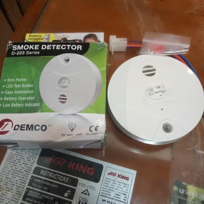 Terlaris Smoke Detector Demco D-223 With Battery Stand Alone Smoke Detector