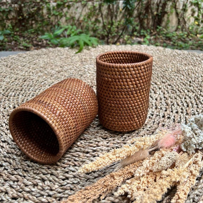 

Terlaris Tempat Pensil Rotan / Tempat Sendok Rotan Tpr05