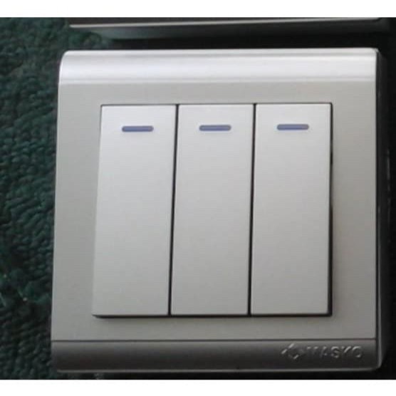 Masko Krista SILVER Saklar Triple 3 GANG ABU-ABU K-SV213