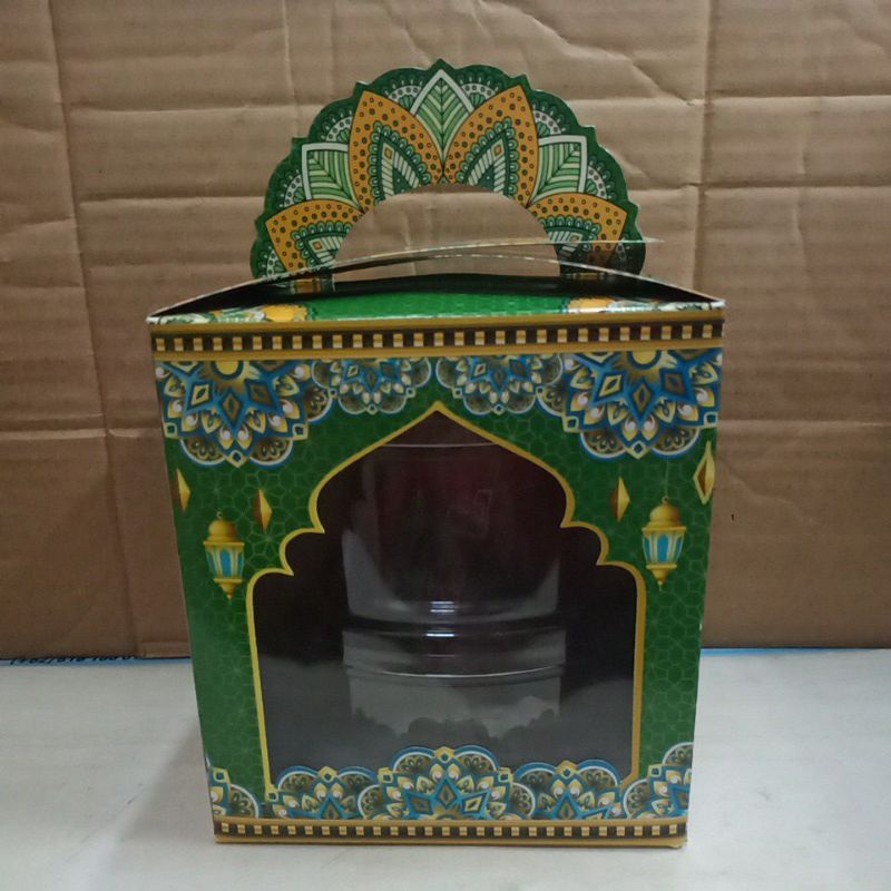 

Dus Box Kue Souvenir Idul Fitri Ramadan Kareem 14 x 14 x 15 cm