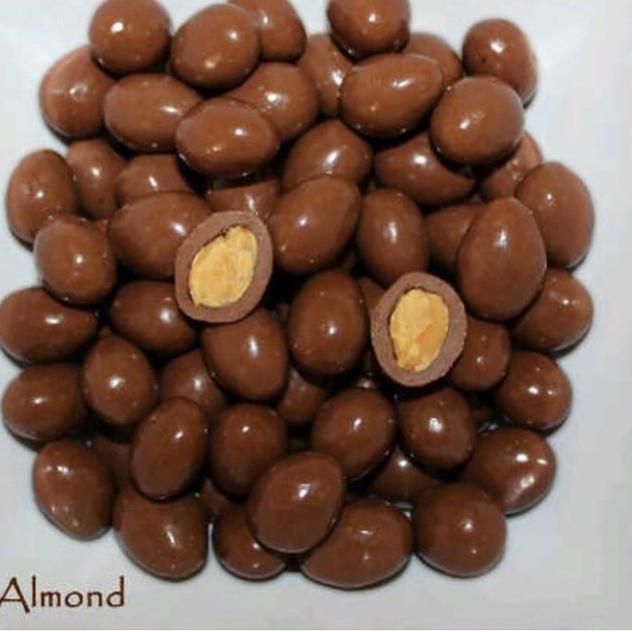 

✬ Coklat Almond Lezat Bergizi 500 gram ✰