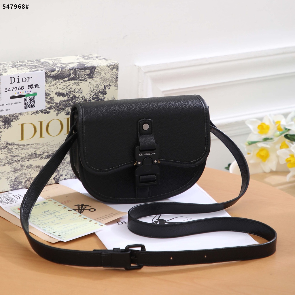 D Crossbody 547965