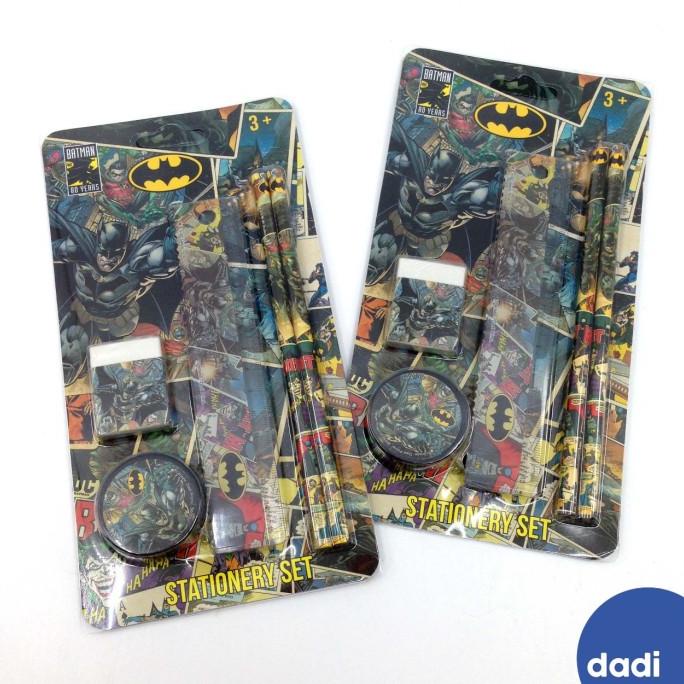 

BATMAN STATIONERY SET 5PCS - DADI / PAKET ALAT TULIS BATMAN .
