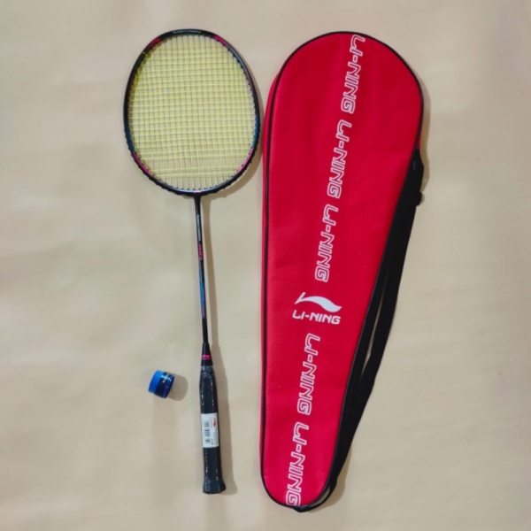 

Dijual RAKET BADMINTON LINING IMPOR 24LBS Berkualitas