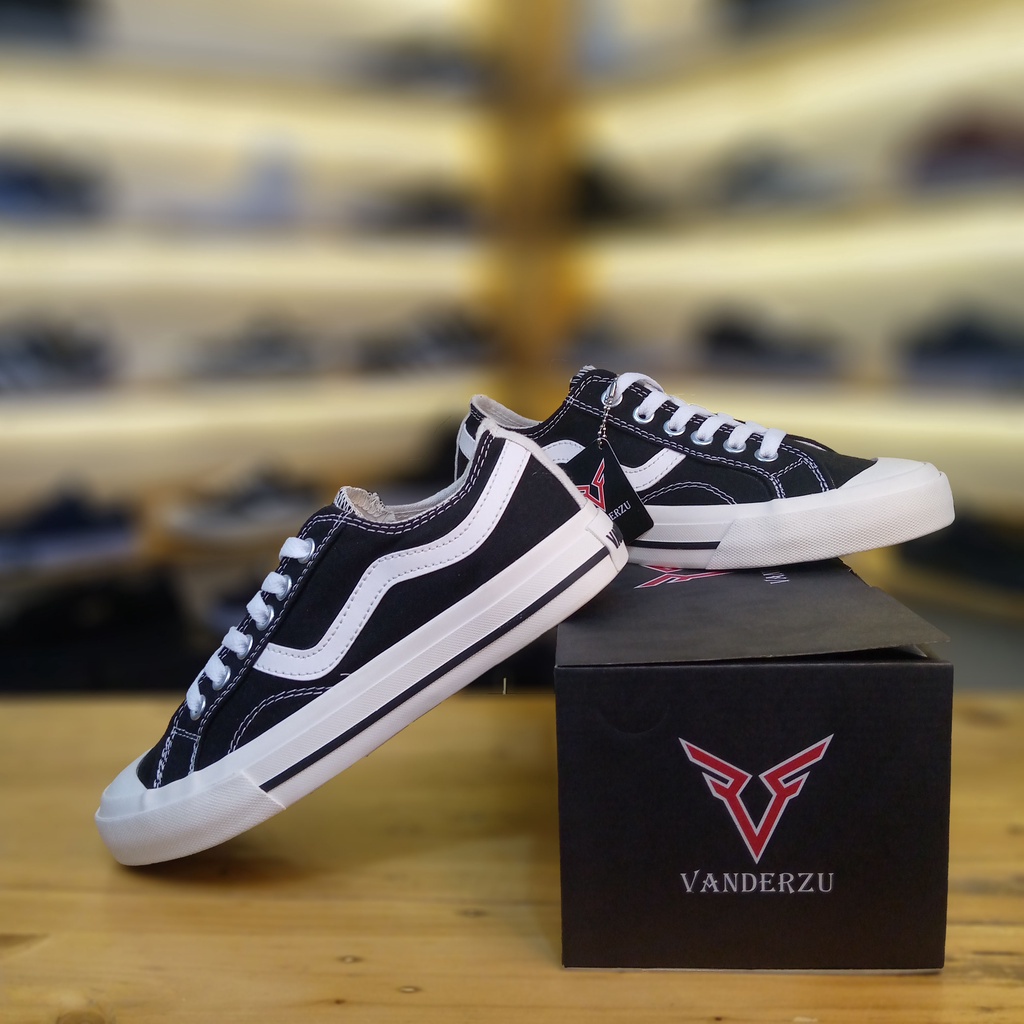 Vanderzu Publik Higt Quality Premium Black White 36 - 43 Sneakers Kanvas Free box