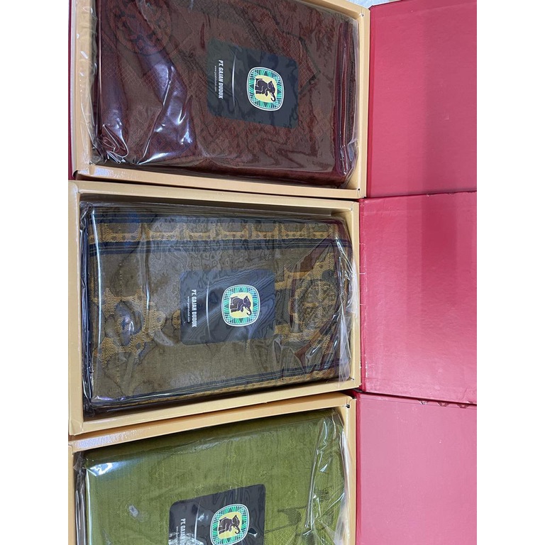 sarung gajah duduk serumpun