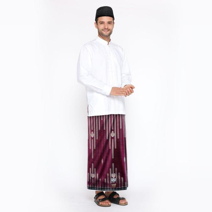 Sarung BHS Excellent Gold Motif Songket Piramida Merah Maroon