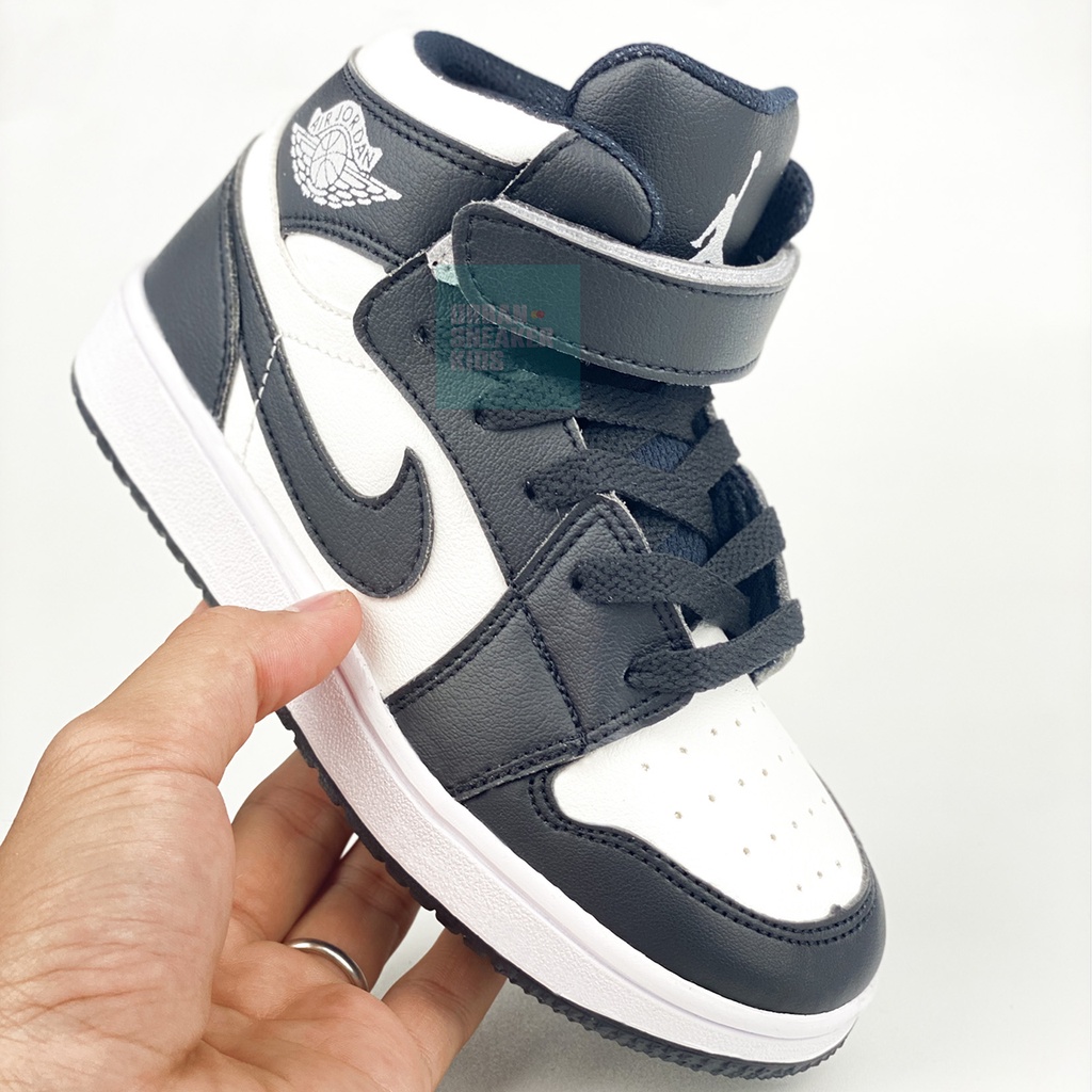 Sepatu Anak Laki Laki Sekolah Hitam Putih Sneakers Import High Ukuran 31-37 - Urban Sneaker Kids