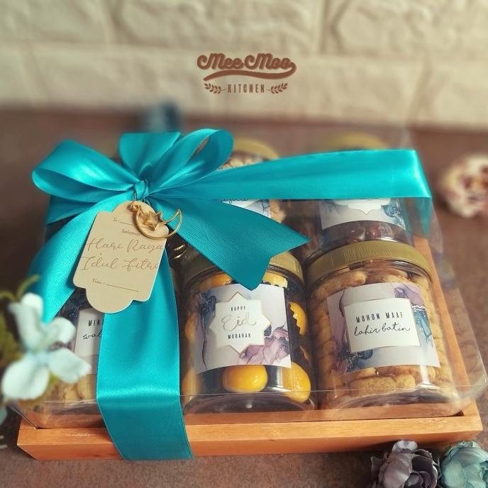 

DIJUAL HAMPERS LEBARAN KUE KERING PARCEL SOUVENIR OLEH OLEH PASTRY TBK G6416BUJN