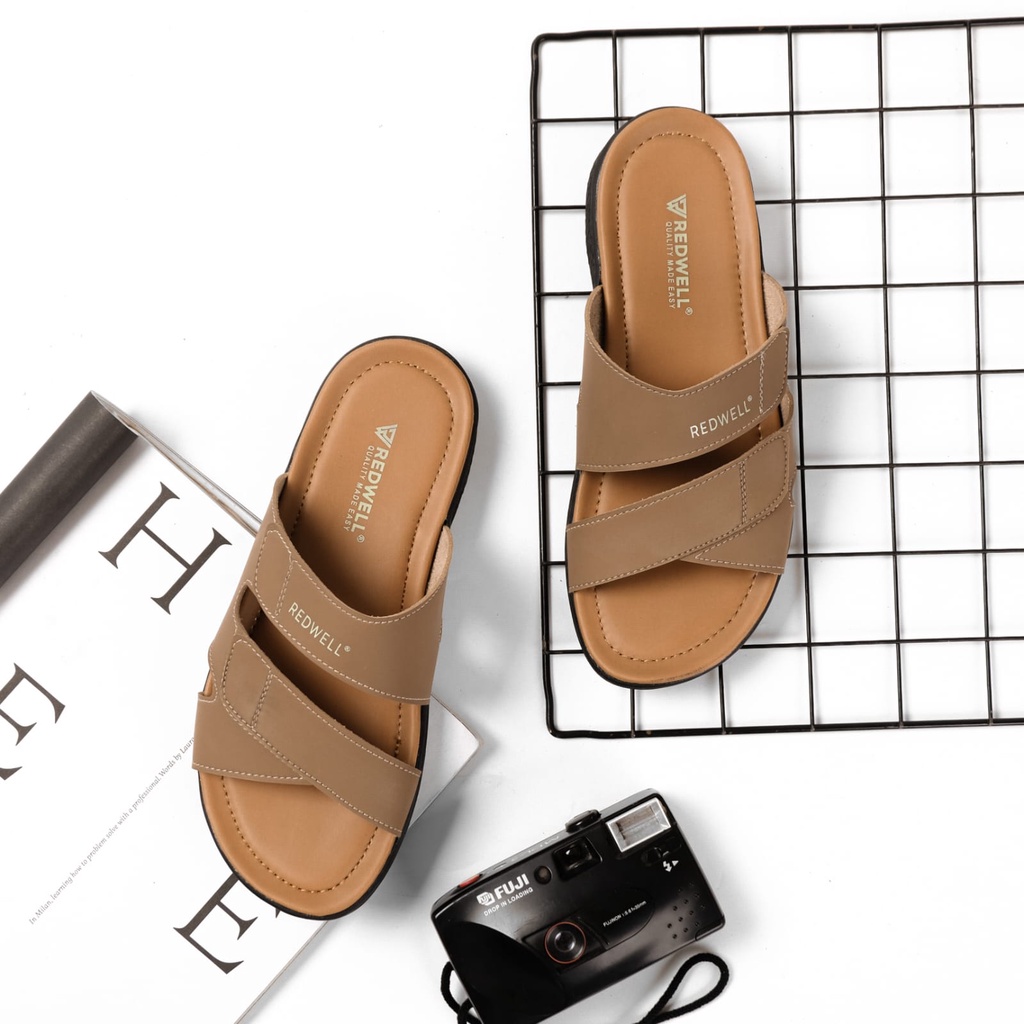 Sandal Kulit Jepit Pria Kekinian / Sandal Pria Kasual - Pluto Series