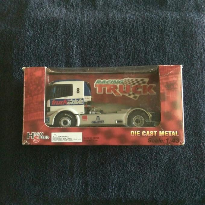 HIGH SPEED MERCEDES-BENZ RACING TRUCK. DIE-CAST METAL. RARE ITEM.