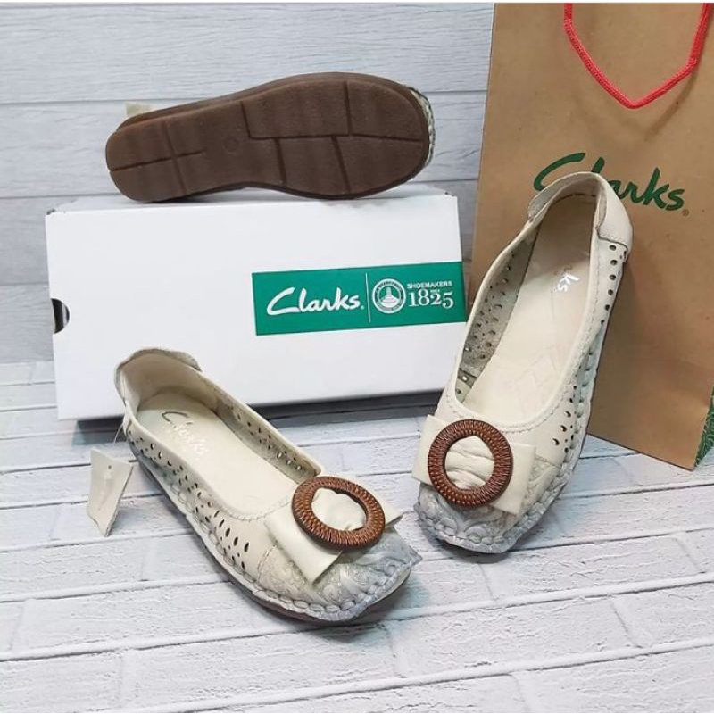 sepatu Clarks wanita/Clarks 82-6/CLARKS FLAT 82-6/ sepatu kerja wanita kantoran/sepatu kerja wanita 