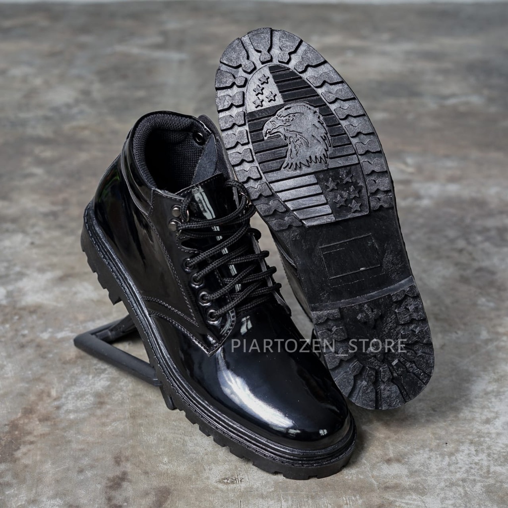 Sepatu Dinas Harian Pria TNI, Polri, Polisi, Satpam, dan Security Berkualitas Tinggi - Bahan Kulit Sintetis, Resleting, Tali Ikat, Sole Garuda Anti-Slip, Warna Hitam Kilap, Dan Doff