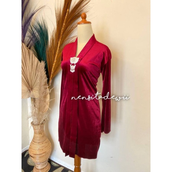 Kebaya Kartini (Leher V), Body Panjang - Warna Maroon